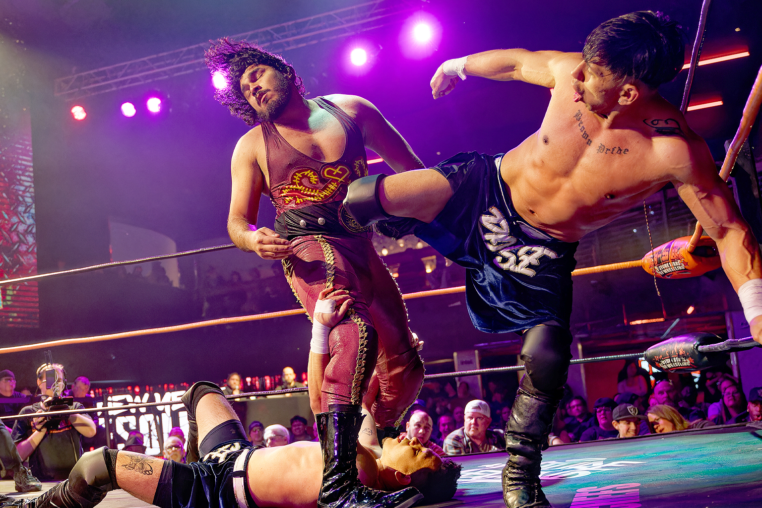 Los Suavecitos Retain Tag Team Titles in Controversial Win Over Mariachi Montaña at NEW YEARS RESOLUTION